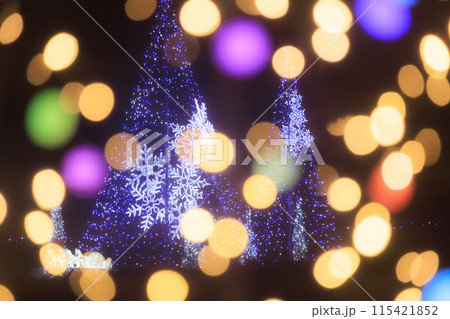 カラフルなイルミネーション 115421852