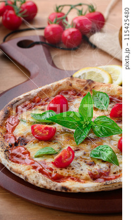 ピザ マルゲリータ ブォーノ イタリア語で『美味しい』を意味するBouno（ブォーノ）pizza 115425480