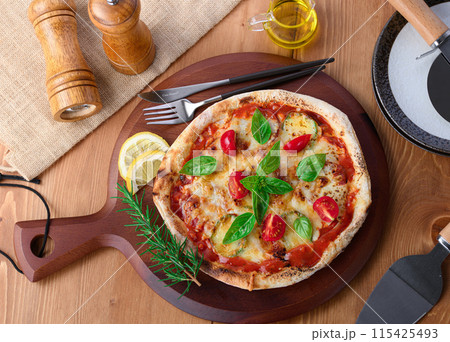 ピザ マルゲリータ ブォーノ イタリア語で『美味しい』を意味するBouno(ブォーノ)pizza ピザ マルゲリータ ブォーノ イタリア語で『美味しい』を意味するBouno(ブォーノ)pizza 115425493