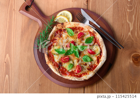 ピザ マルゲリータ ブォーノ イタリア語で『美味しい』を意味するBouno（ブォーノ）pizza 115425514