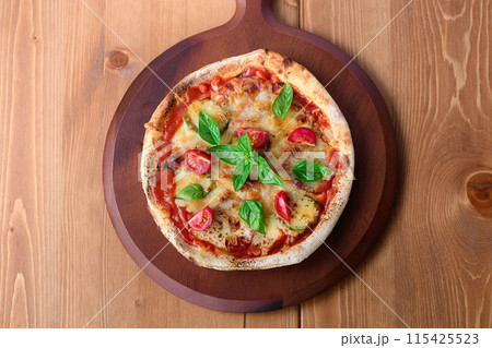 ピザ マルゲリータ ブォーノ イタリア語で『美味しい』を意味するBouno（ブォーノ）pizza 115425523