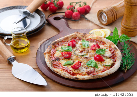 ピザ マルゲリータ ブォーノ イタリア語で『美味しい』を意味するBouno(ブォーノ)pizza ピザ マルゲリータ ブォーノ イタリア語で『美味しい』を意味するBouno(ブォーノ)pizza 115425552