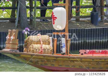 潮来花嫁さんの嫁入り舟 115425626