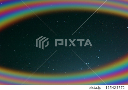星空と虹色の曲線 合成 星空と虹色の曲線 合成 115425772