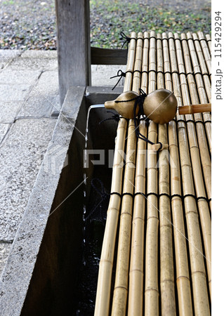 豊国神社　手水舎（手水鉢） 115429294