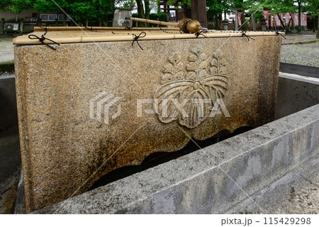 豊国神社　手水舎（手水鉢） 115429298