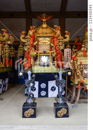 八坂神社 祇園祭 3基の神輿 八坂神社 祇園祭 3基の神輿 115430345