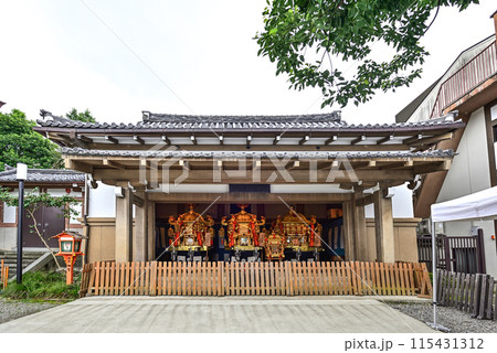 八坂神社　祇園祭　3基の神輿 115431312