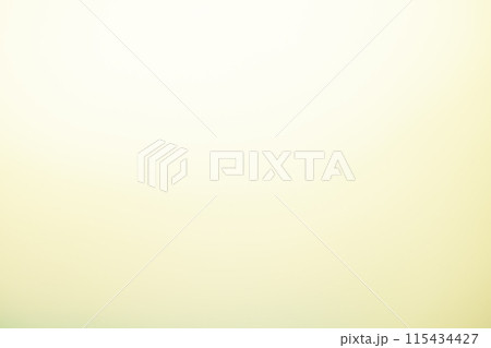 ライトグリーンカラーグラデーションイメージ　(背景画像) 115434427