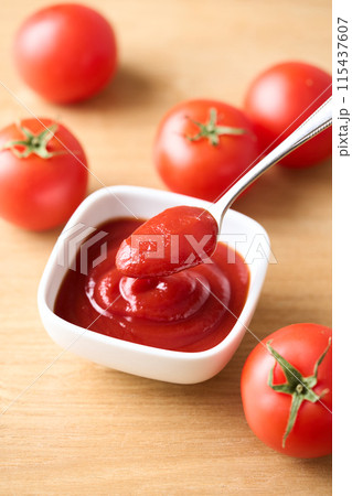 トマトケチャップ 115437607