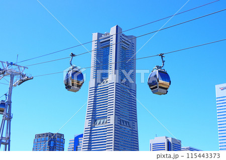 神奈川県横浜市、横浜ランドマークタワーとYOKOHAMA AIR CABINの風景 神奈川県横浜市、横浜ランドマークタワーとYOKOHAMA AIR CABINの風景 115443373