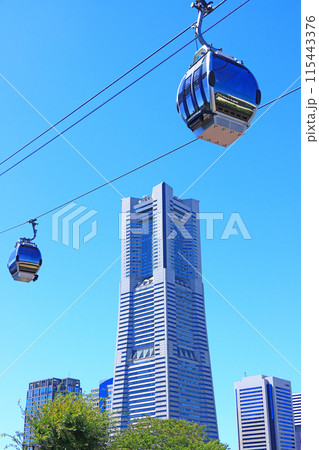 神奈川県横浜市、横浜ランドマークタワーとYOKOHAMA AIR CABINの風景 神奈川県横浜市、横浜ランドマークタワーとYOKOHAMA AIR CABINの風景 115443376