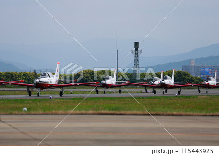 着陸した練習機 自衛隊 着陸した練習機 自衛隊 115443925