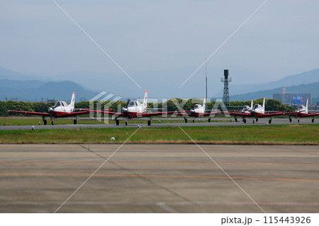 着陸した練習機 自衛隊 着陸した練習機 自衛隊 115443926