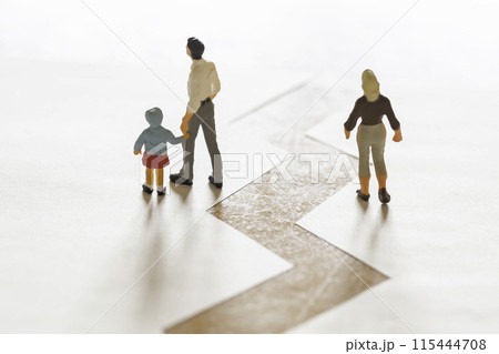 離婚と子どもの親権 イメージ 離婚と子どもの親権 イメージ 115444708