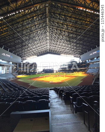 スタジアムのある風景　エスコンフィールド 115446345