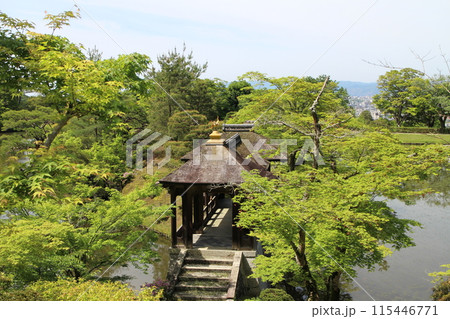 京都　修学院離宮　浴龍池と千歳橋 115446771
