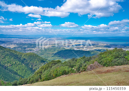 【伊勢志摩スカイライン 朝熊山頂展望台】 三重県伊勢市朝熊町 【伊勢志摩スカイライン 朝熊山頂展望台】 三重県伊勢市朝熊町 115450359