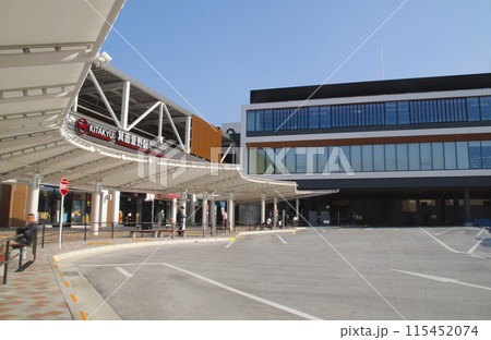 箕面萱野駅・バスターミナル／大阪府箕面市西宿 115452074