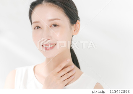 若い女性のビューティーイメージ 若い女性のビューティーイメージ 115452898