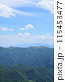 山の上から見た山脈と青空 縦構図 115453477
