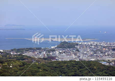 火の山公園から見る下関新港地区の長州出島(建設中) 火の山公園から見る下関新港地区の長州出島(建設中) 115455110