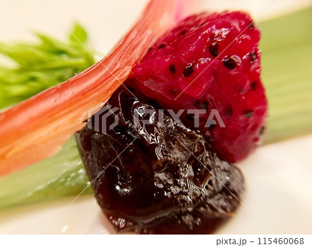フルーツ甘酢漬けの前菜 115460068