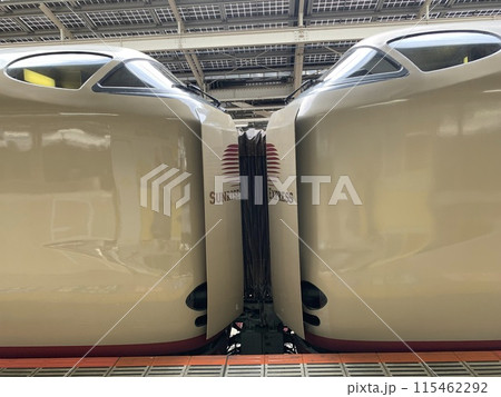 サンライズ瀬戸とサンライズ出雲の連結部分 サンライズ瀬戸とサンライズ出雲の連結部分 115462292