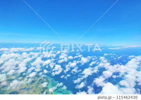 沖縄 宮古島 青空と青い海の空撮 沖縄 宮古島 青空と青い海の空撮 115462430