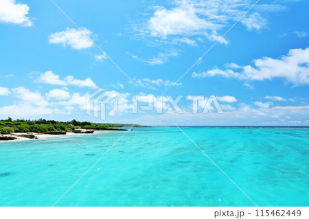 沖縄 宮古島 夏の青空と海 沖縄 宮古島 夏の青空と海 115462449