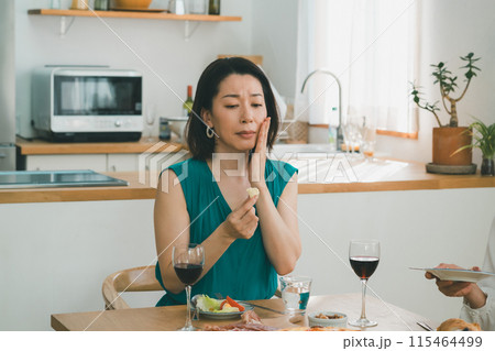 a forty-something woman 115464499