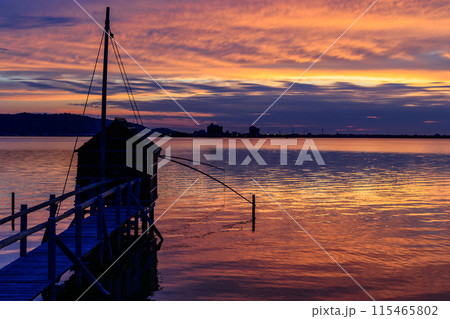 夕暮れの東郷湖 夕暮れの東郷湖 115465802