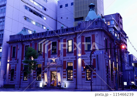 ライトアップされた旧北國銀行京都支店 115466239