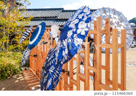 春のイベント倉敷春宵あかり デニムカラーの和傘（岡山県倉敷市） 115466369