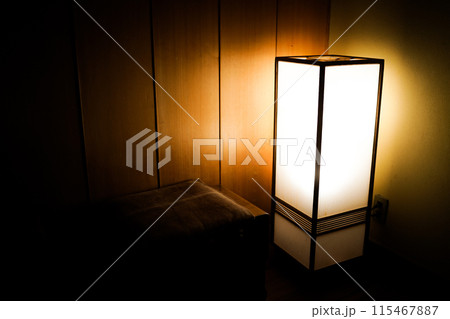 レトロな照明のイメージ 115467887