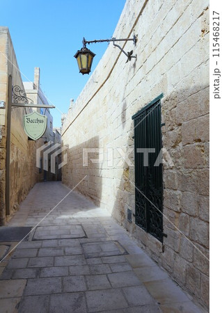 マルタ島イムディーナ、狭い路地 115468217