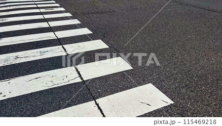 横断歩道 横断歩道 115469218