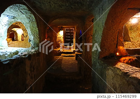 マルタ島ラバト、聖カタルド教会の地下墓地 115469299