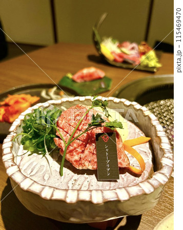 焼肉屋で食べるシャトーブリアン 115469470