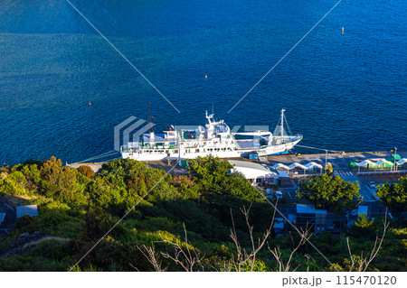小笠原諸島 大神山公園山頂から望む絶景 小笠原諸島 大神山公園山頂から望む絶景 115470120