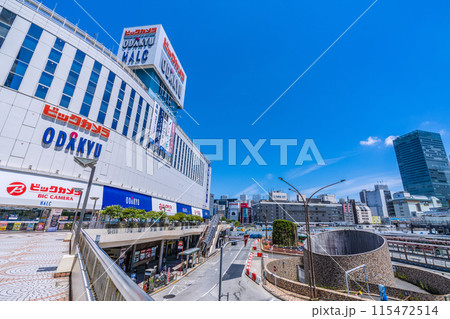 日本の東京都市景観 新宿駅西口再開発。小田急百貨店の解体が進む…=令和6年6月12日 日本の東京都市景観 新宿駅西口再開発。小田急百貨店の解体が進む…=令和6年6月12日 115472514