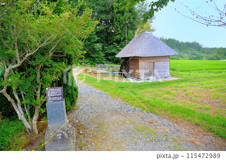 東北・遠野・観光ポスターの農村イメージで有名になった山口の水車、遠野の風景・岩手県遠野市(1) 115472989