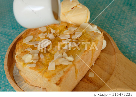 Close up of bread food 115475223