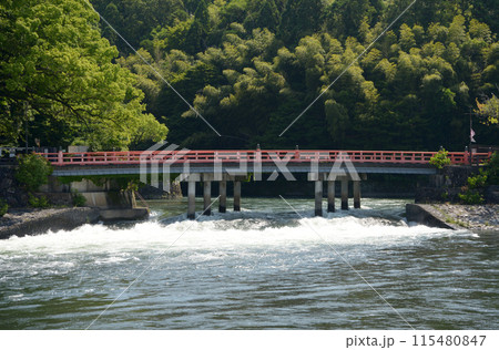 宇治観光　宇治川の観流橋　京都府宇治市 115480847