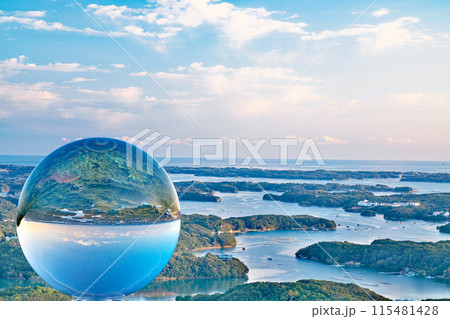 【伊勢志摩 横山展望台より英虞湾の風景 (水晶玉)】 三重県志摩市阿児町鵜方 115481428