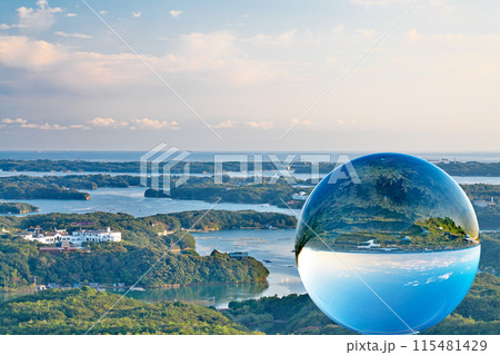 【伊勢志摩 横山展望台より英虞湾の風景 (水晶玉)】 三重県志摩市阿児町鵜方 115481429