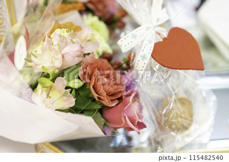 プレゼント プレゼント 115482540