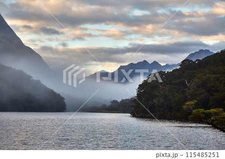 Scenic mounatin lakeside landscape in New Zealand Scenic mounatin lakeside landscape in New Zealand 115485251