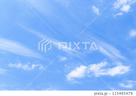 筋雲と青空 115485479