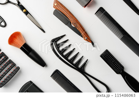 Pattern of various shaving and bauty care accessories for men on gray background 115486063